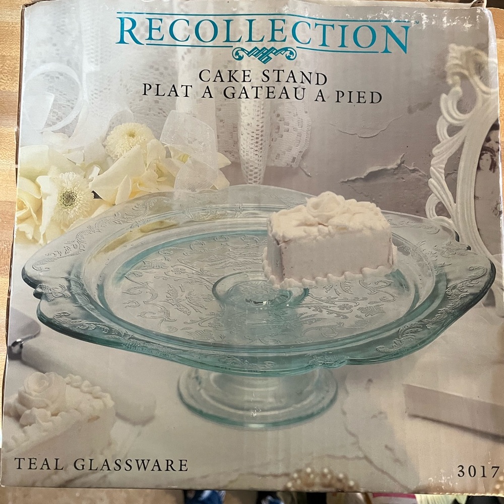NWT Recollection Teal Glass Cake Stand